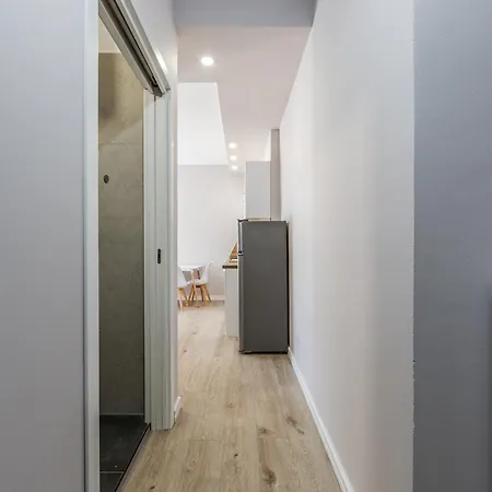Cozy Wave Retreat 2 Min Walk By Pikhost * Golem (Tirana)